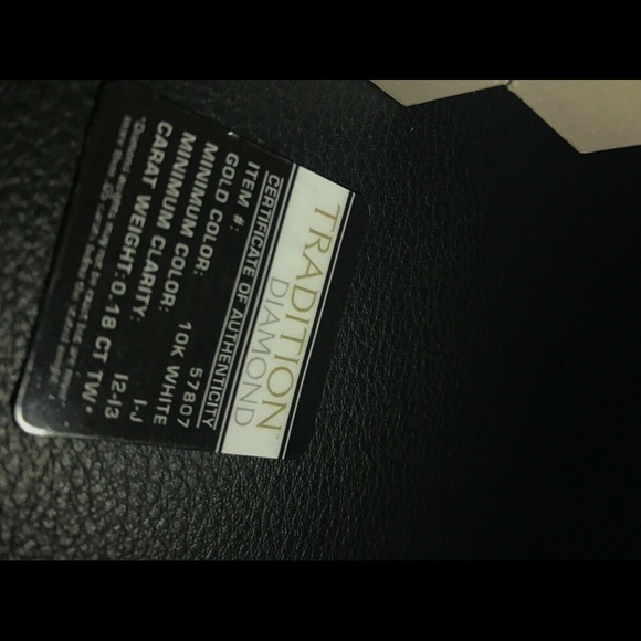 10K White Gold 0.18CT Men’s Wedding Ring - Picture 2 of 4